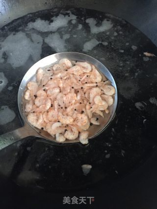 南极磷虾沙拉的做法步骤：2