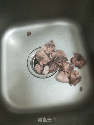 水煮羊肉的做法步骤：1