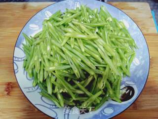 素炒扁豆丝的做法步骤：1