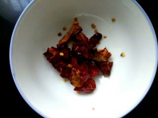 干锅辣白菜的做法步骤：3