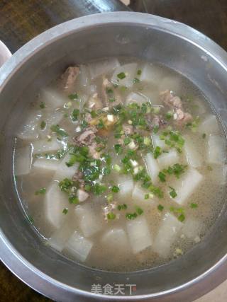 草兜萝卜炖排骨的做法步骤：4