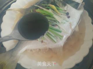 清蒸金鲳鱼的做法步骤：7