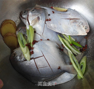 煎烹平子鱼的做法步骤：3