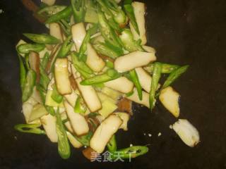 尖椒肉丝炒豆干的做法步骤：6