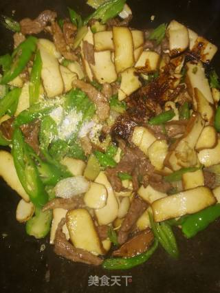 尖椒肉丝炒豆干的做法步骤：8