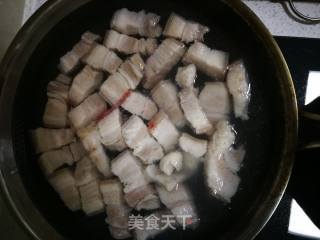 红烧肉的做法步骤：1