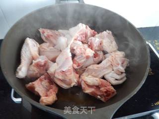 板栗鸡汤的做法步骤：3