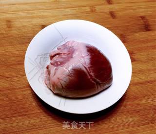 冰糖花雕炖猪心的做法步骤：1