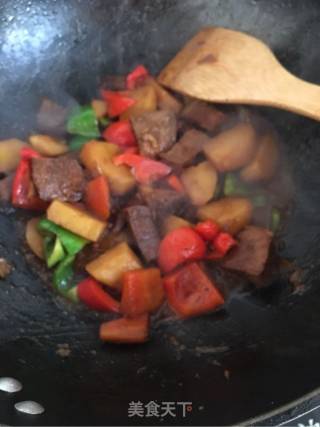 牛肉烧土豆的做法步骤：12