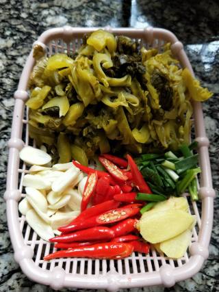 酸菜鱼的做法步骤：3