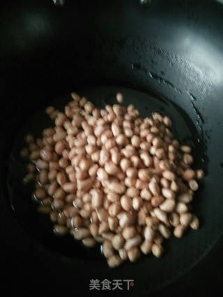 糖酥花生的做法步骤：3