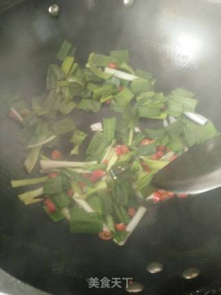 蒜叶烧豆腐的做法步骤：5