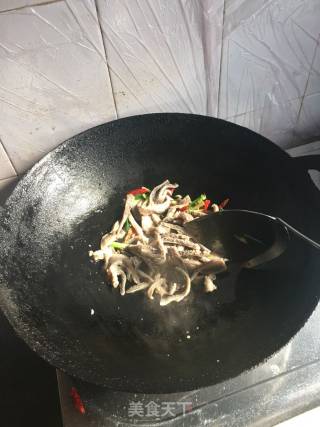 洋葱炒羊肚的做法步骤：3