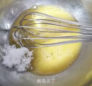 牛奶麦芬蛋糕 / 一种简单独特粗犷美味的做法步骤：2