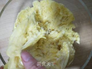 韭菜虾皮馅饼的做法步骤：1