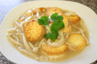 海鲜菇炒玉子豆腐的做法步骤：7