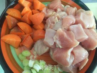 咖喱鸡肉饭的做法步骤：1