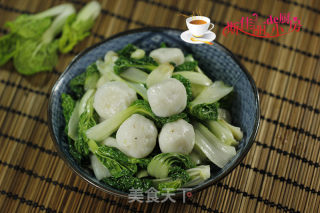 鱼丸炒小白菜的做法步骤：6