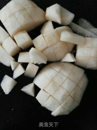 梨子荸荠甜汤的做法步骤：2