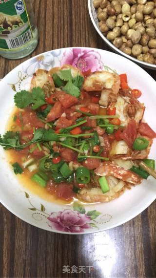 西红柿炒虾的做法步骤：1