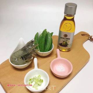 荷兰豆炒虾仁的做法步骤：1