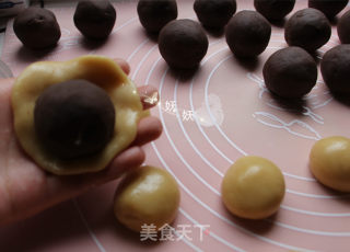 风炉广式豆沙月饼的做法步骤：10