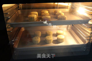 风炉广式豆沙月饼的做法步骤：16