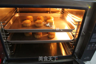 风炉广式豆沙月饼的做法步骤：18