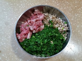 猪肉荠菜煎饺的做法步骤：3