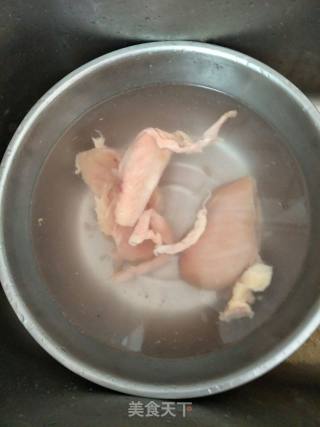 小炒鸡脯肉的做法步骤：1