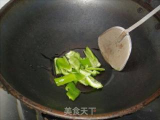 青椒炒猪肝的做法步骤：3