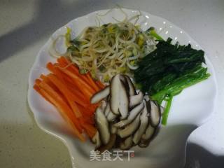 石锅拌饭的做法步骤：2