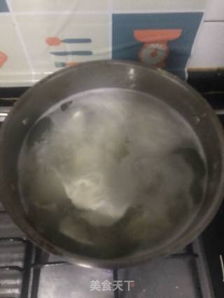 水饺的做法步骤：2