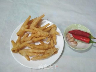 香辣凤爪的做法步骤：1