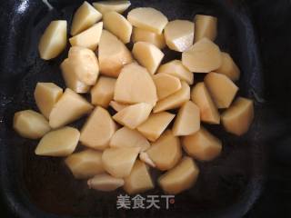 土豆炖肉的做法步骤：4
