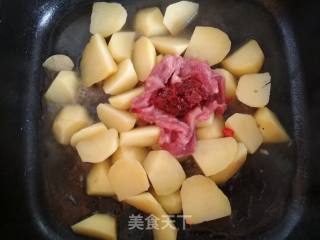 土豆炖肉的做法步骤：6