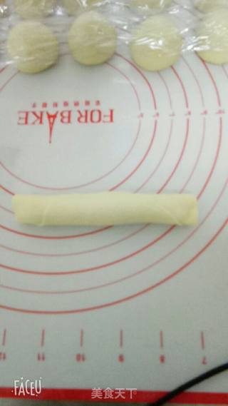 淡奶油豆沙排包的做法步骤：8