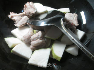 排骨烧大头菜的做法步骤：2