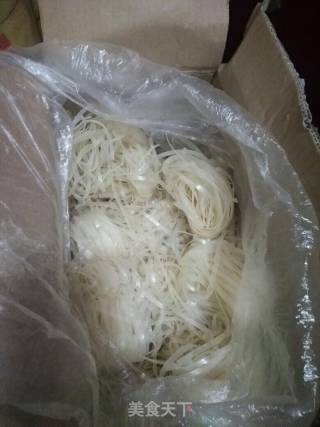 美味炒河粉的做法步骤：1