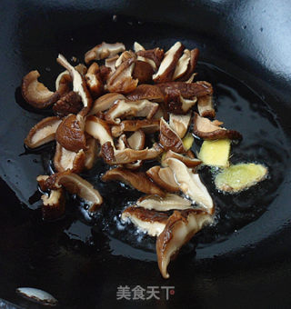 #快手懒人菜#香菇炒菠菜的做法步骤：6