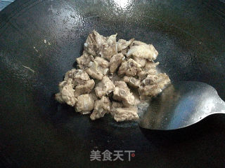 糖醋排骨的做法步骤：3