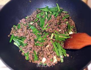 韭菜炒牛肉的做法步骤：3
