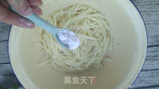 鸟巢鸡蛋饼的做法步骤：4