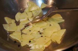 椒香土豆片的做法步骤：4