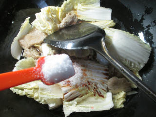 娃娃菜烧烤麸的做法步骤：9