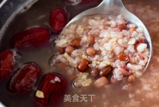 【小森妈妈菜谱】双红玫瑰养颜粥的做法步骤：2