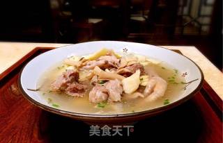 冬笋墨鱼骨头汤的做法步骤：5