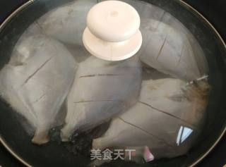 香煎小白鲳的做法步骤：4