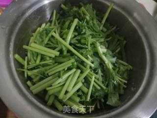 香菇茼蒿的做法步骤：2