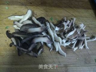 香菇茼蒿的做法步骤：3